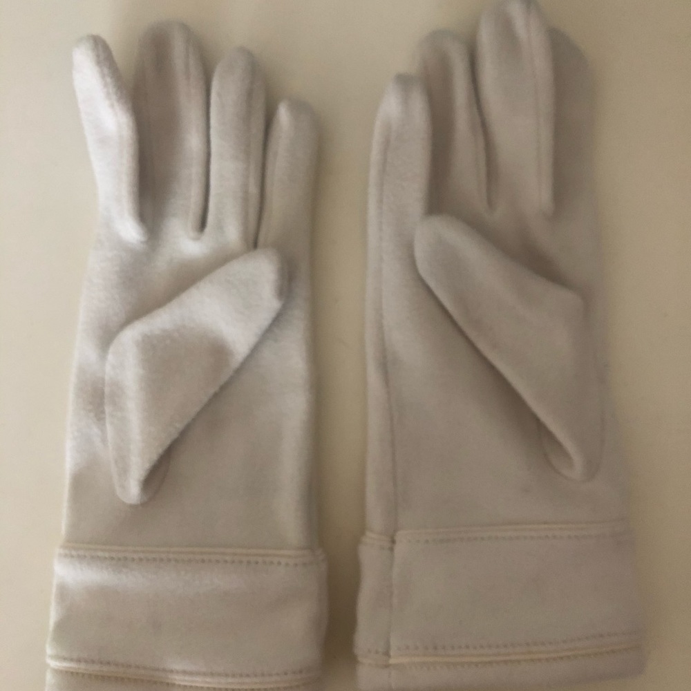 Cream gloves - Picture 2 of 2